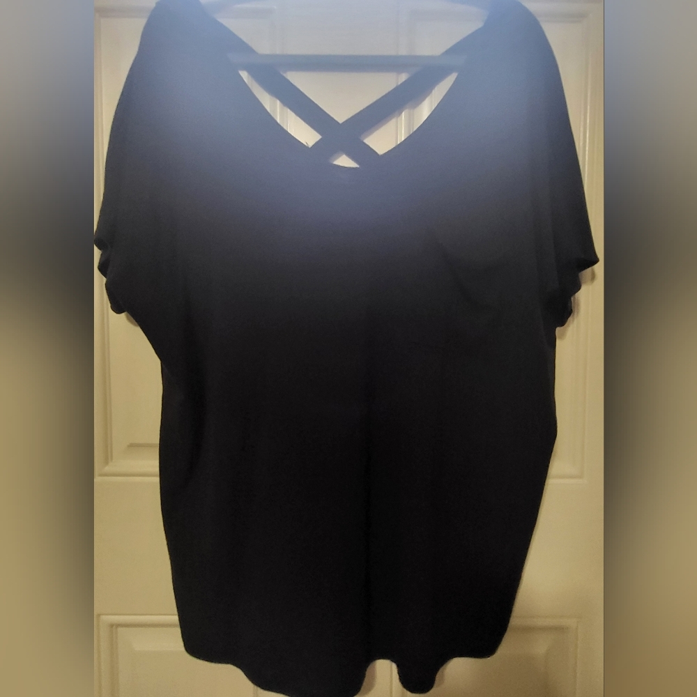 Cross back black top